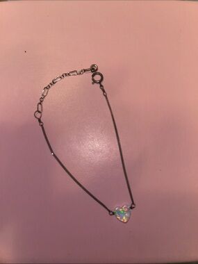Heart Opal Pendant Bracelet in Iridescent White